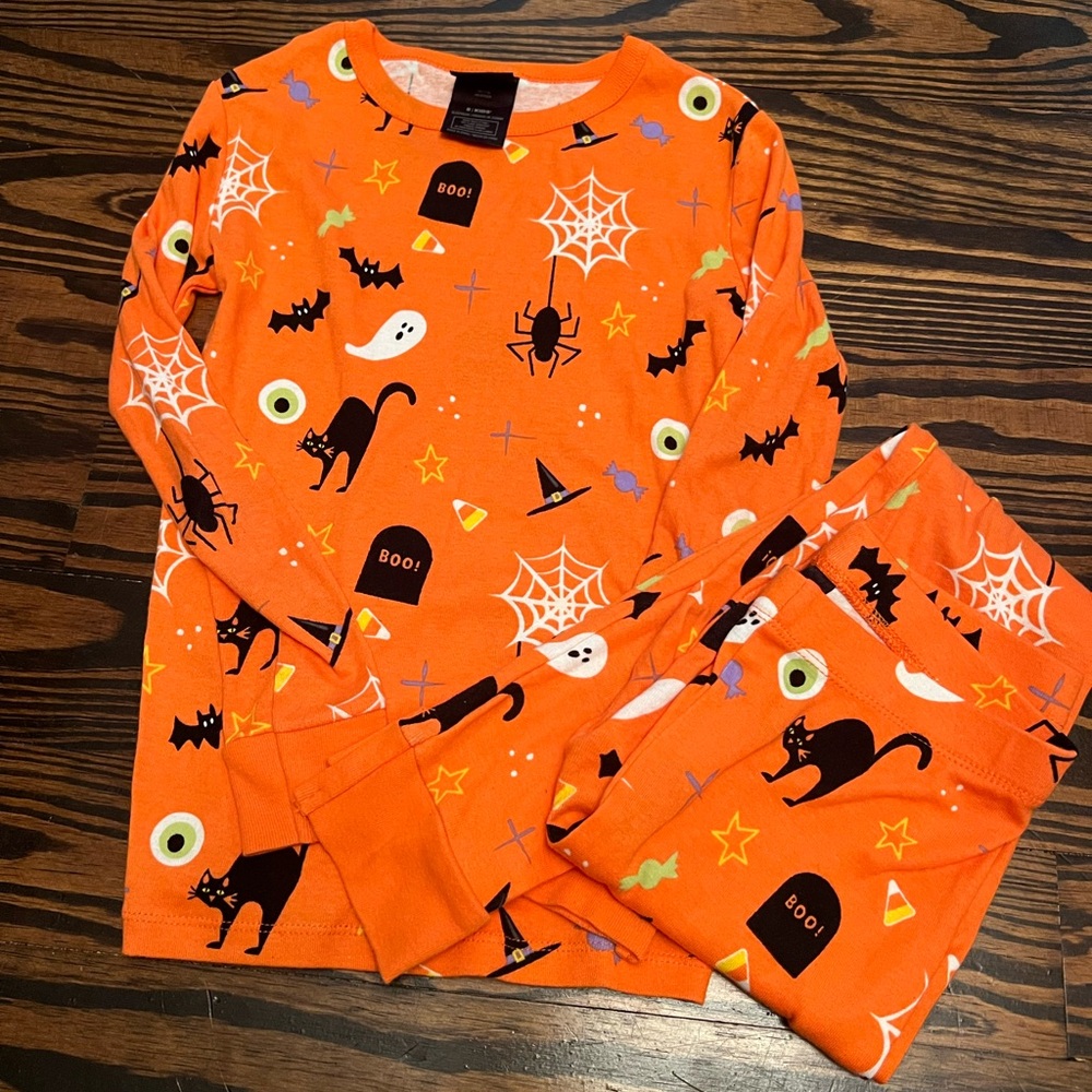Hide and eek boutique Halloween pajamas size 8